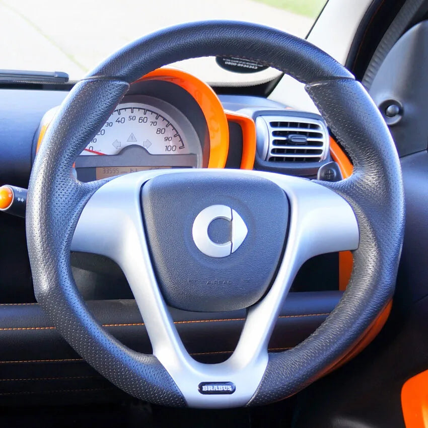 スマートフォーツー451 BRABUS用ステアリングホイールカバーキット スマートフォーツー451 BRABUS用ステアリングホイールカバーキット