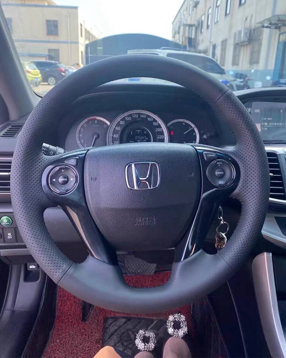 ホンダ オデッセイ steering wheel cover installed