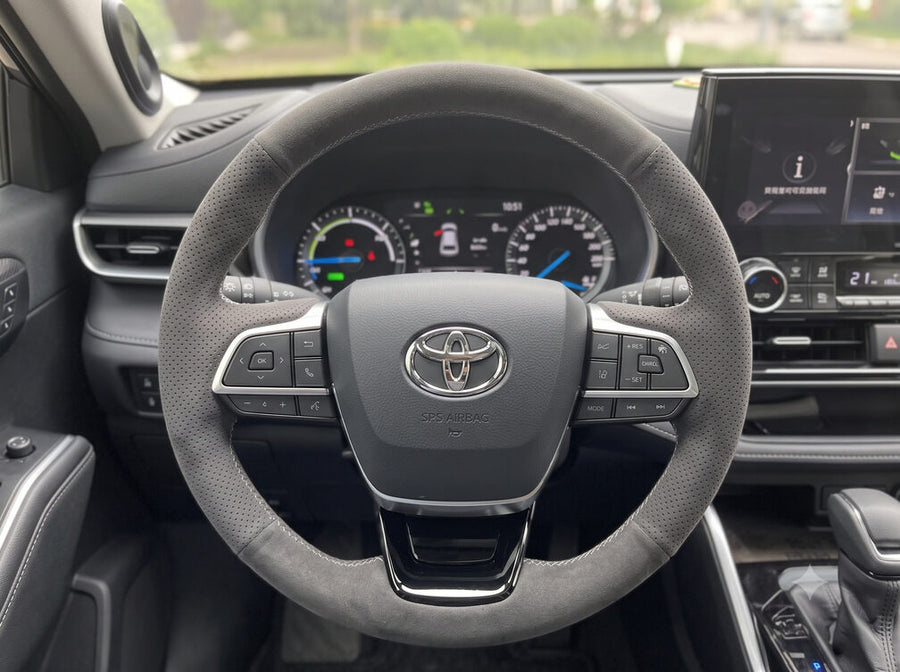 Toyota Highlander steering wheel cover compatibility